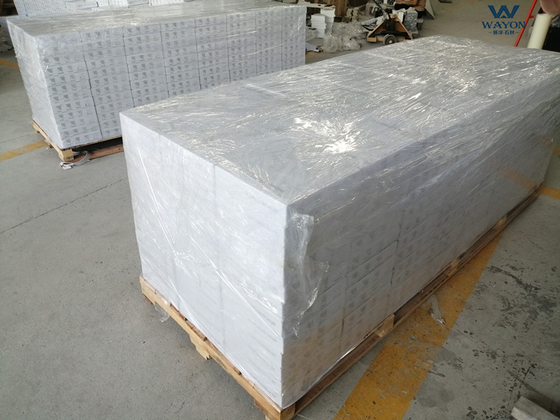 Shipping packaging