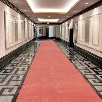 Wayon Qatar Vendome Mall 345X345