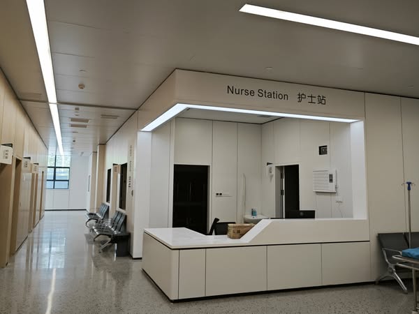 Why do hospitals prefer Wayon artificial stone?