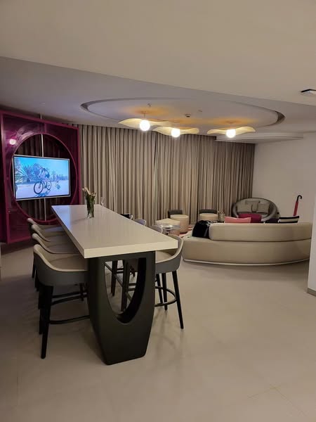 Luxury Hotel Quartz Countertops