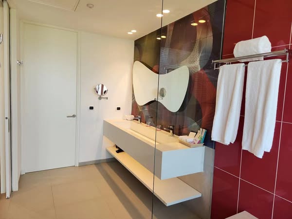 Wayon Stone | Durable Quartz Washbasin for Hotels & Spaces